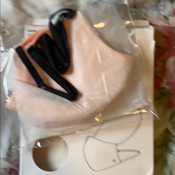 Lululemon mask new - Picture 4 of 4